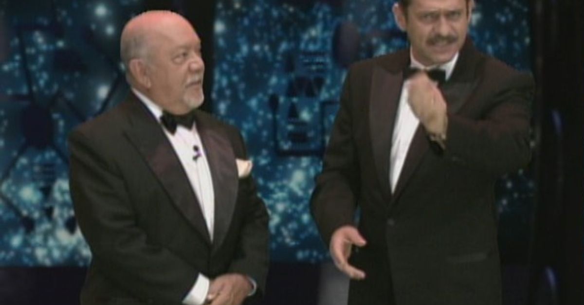 Ver La Casa de la Risa, capítulo 83 temporada 1 por ViX