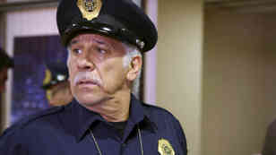 Jugar al policía