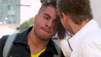 Cuchillo que no corta y amigo que no aporta, si se pierde no importa