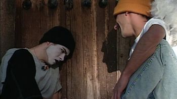 El que con lobos se junta...