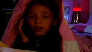 Con ella, no