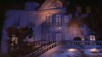 La extranjera misteriosa