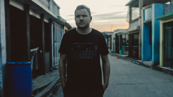 Mark Grist Battles the World