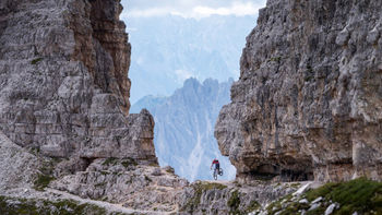 Tom Oehler rides the Dolomites