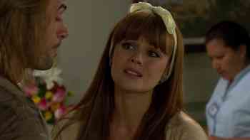 Esthercita busca a Damián