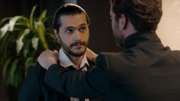 Aléjate de ella | ViX