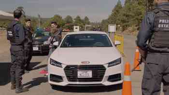 Tan cerca y tan lejos