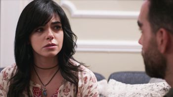 Las amigas de Lucía la traicionan