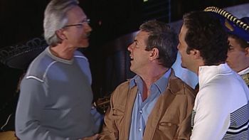 Camarón que se duerme ni que cante rancheras