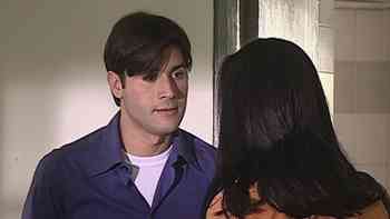 Un beso y otro beso y que besadera pues