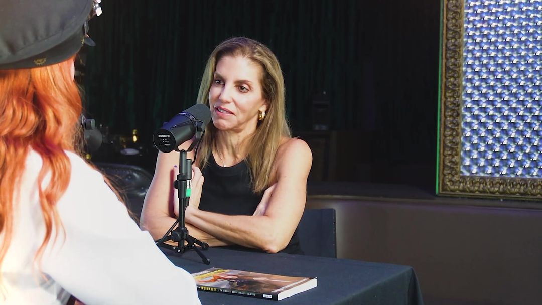Perseguir tu pasión abrazando los cambios, con Leila Cobo | ViX