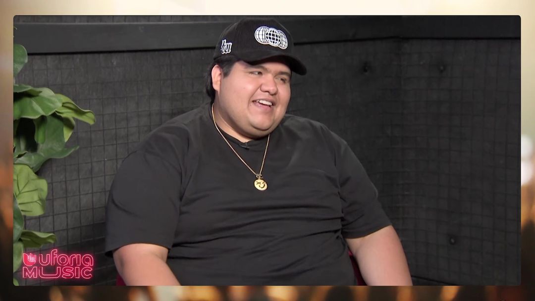 Octavio Cuadras, el gran bling bling de los corridos felices | ViX