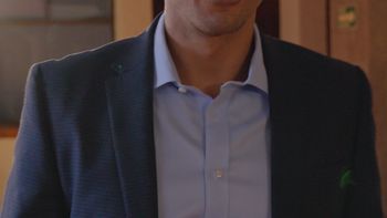 Tráiler: Con bata y sin vergüenza