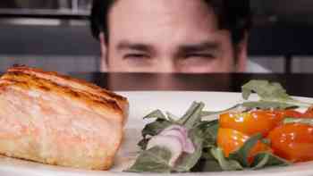 Tú deberías trabajar conmigo