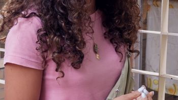 ¿Quieres que la espíe?