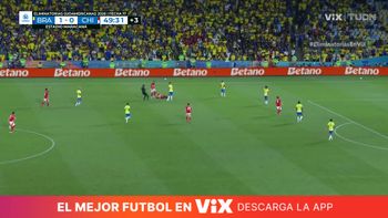 ¡POLÉMICA! Casemiro se salvó de la roja