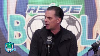 Entre risas y balones: Narradores, Televisa y los secretos de la TV deportiva mexicana