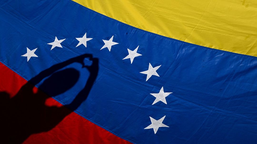 "Mi vida corre peligro": temor entre venezolanos con TPS a pocas horas de quedarse sin protección | ViX