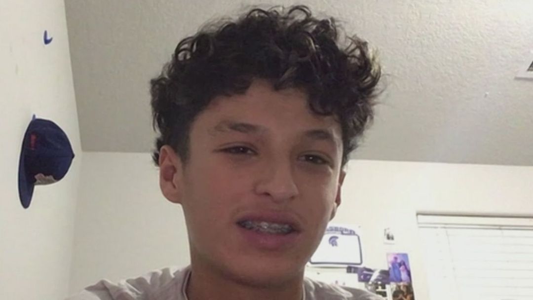 "Siempre tengo miedo": joven que conmovió en audiencia pública al hablar del temor que sufre por ICE | ViX