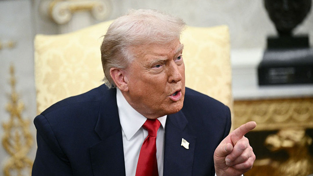 Trump arremete contra otra periodista y defiende al príncipe saudí por el asesinato de Khashoggi | ViX