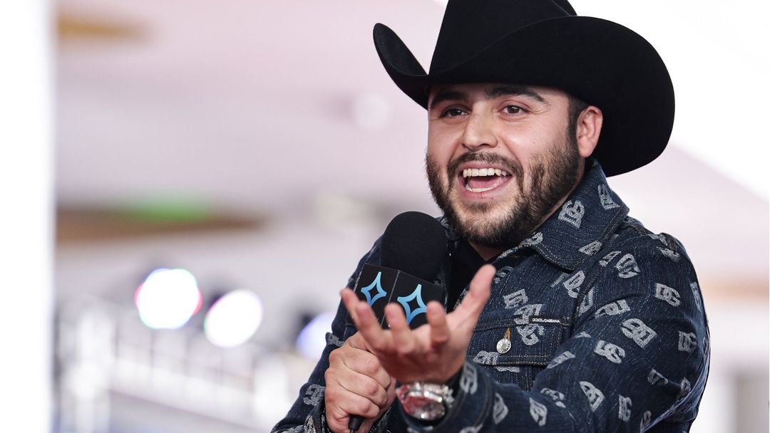 Gerardo Ortiz es sentenciado a 36 meses de libertad condicional por ayudar a lavar dinero del CJNG | ViX