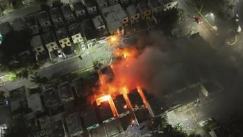 Cuatro personas mueren tras la explosión e incendio de una casa que al parecer almacenaba pirotecnia