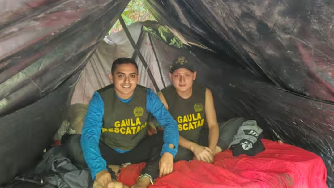 Rescatan al hijo de un reconocido cantante hispano que estaba secuestrado por un grupo guerrillero | ViX