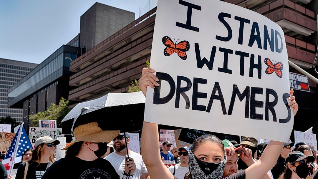 Dream Act 2025: en qué consiste la propuesta que busca un camino a la residencia para ‘dreamers’ | ViX