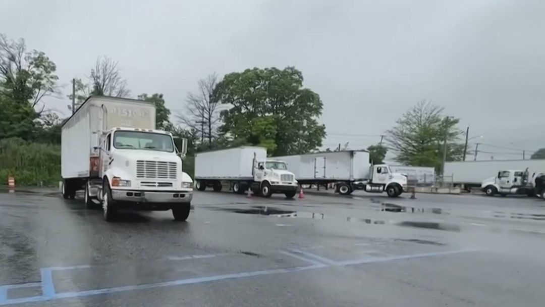 Miles de escuelas para camioneros están en riesgo de cierre en Estados Unidos | ViX