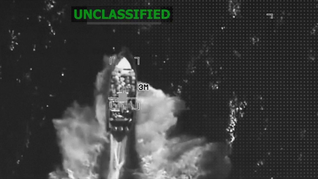 En un minuto: Trump deja en manos de Hegseth publicar video del polémico ataque a la ‘narcolancha’ | ViX