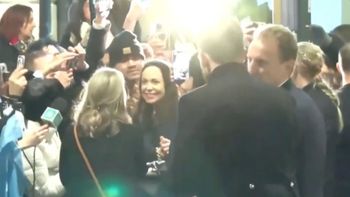 "Es un momento histórico": venezolanos en Oslo celebran a María Corina Machado por su Nobel de Paz