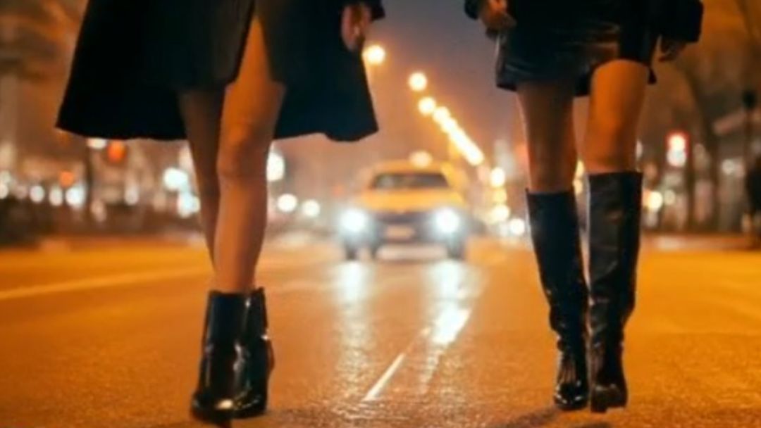 "Mi mundo se derrumbó": víctima de una red de tráfico sexual cuenta el infierno que vivió por años | ViX