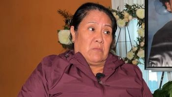 Madre hispana llora la muerte de su hijo de 12 años: denuncia que una maestra se burlaba de él