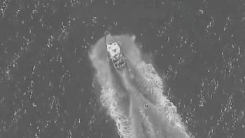 Ocho personas muertas: EEUU ataca tres supuestas 'narcolanchas' en aguas internacionales