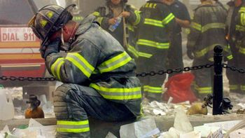 Explosión en una casa de Carolina del Norte deja a 11 bomberos heridos: resumen de las noticias del día