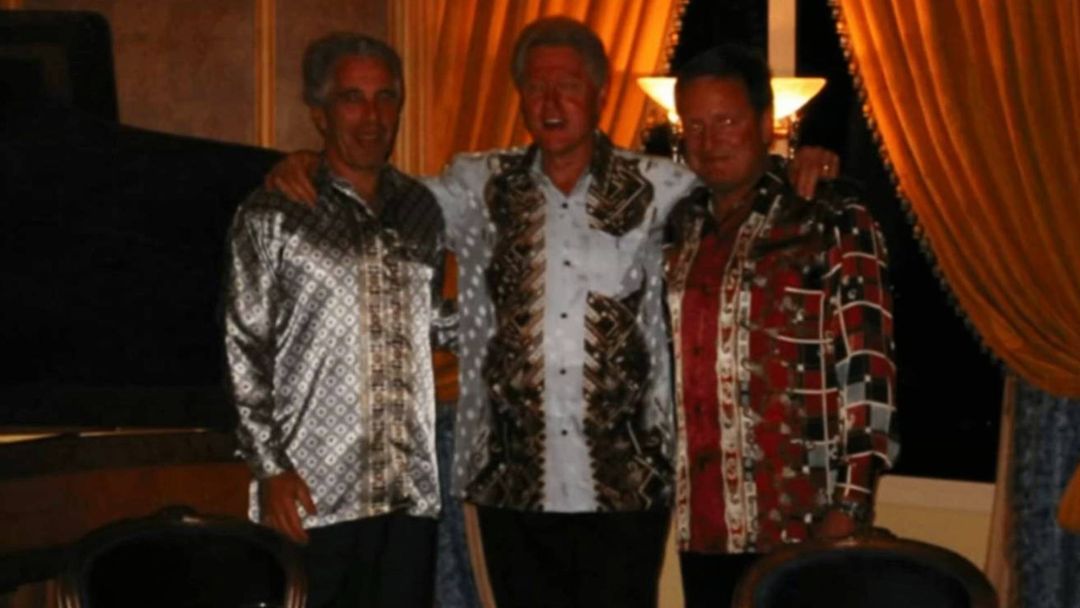 Nuevas fotos de los archivos de Epstein muestran a Bill Clinton, Michael Jackson y otras figuras | ViX