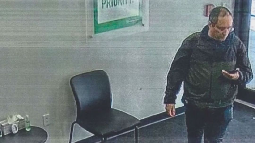 Nuevos detalles del sospechoso de tiroteo en Universidad de Brown: resumen de las noticias del día | ViX