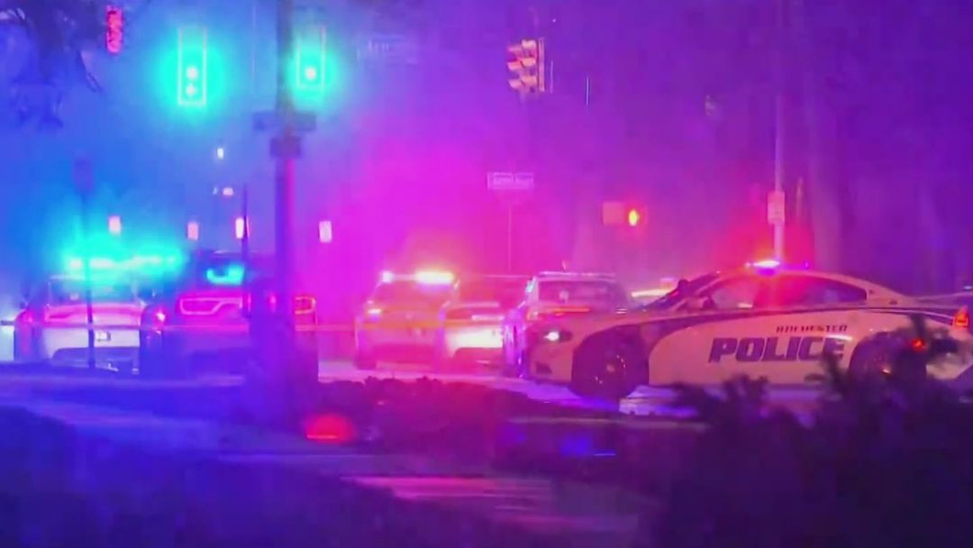 Tres policías heridos y un sospechoso muerto deja un incidente de violencia doméstica en Nueva York | ViX