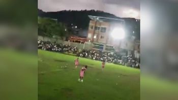 Balacera de un grupo guerrillero desata el pánico durante un partido de fútbol de niños