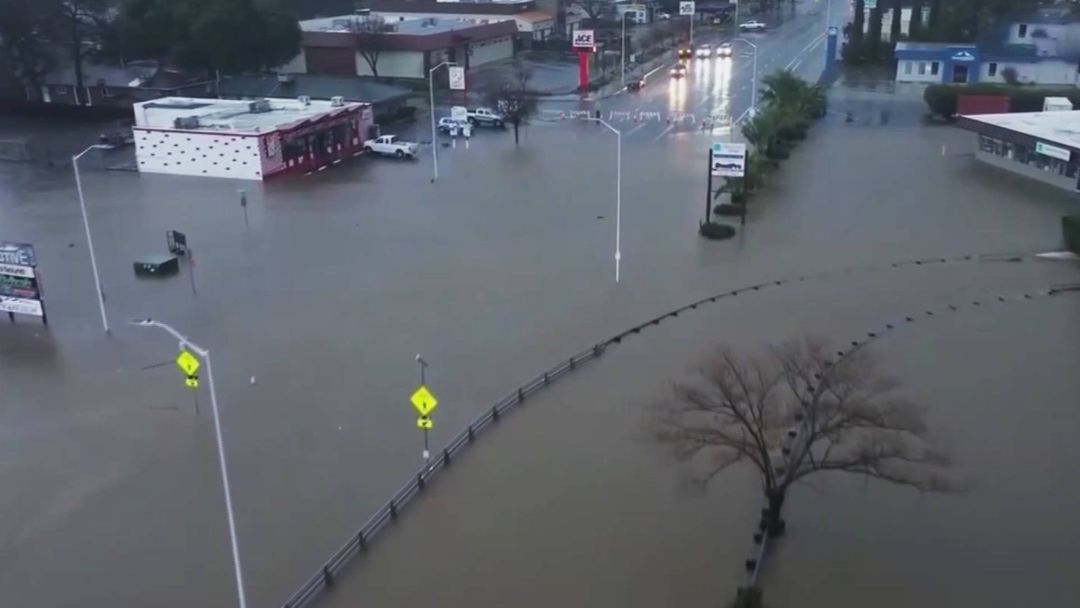 Mal tiempo amenaza viajes de fin de año en algunas zonas del país: resumen de las noticias del día | ViX