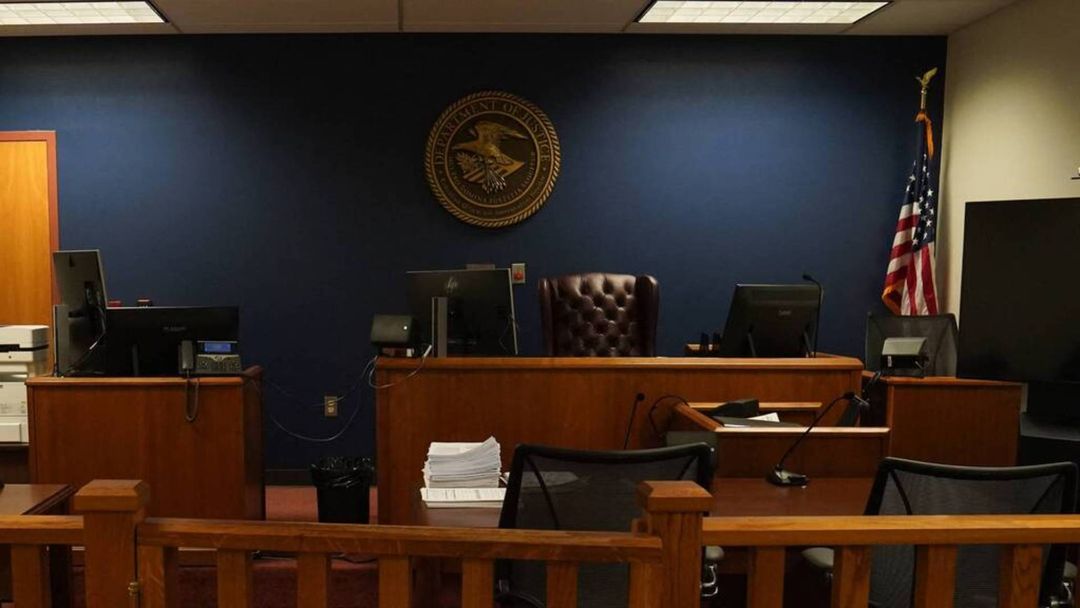 Gobierno de Trump busca anular miles de solicitudes de asilo sin análisis previo, según reporte | ViX