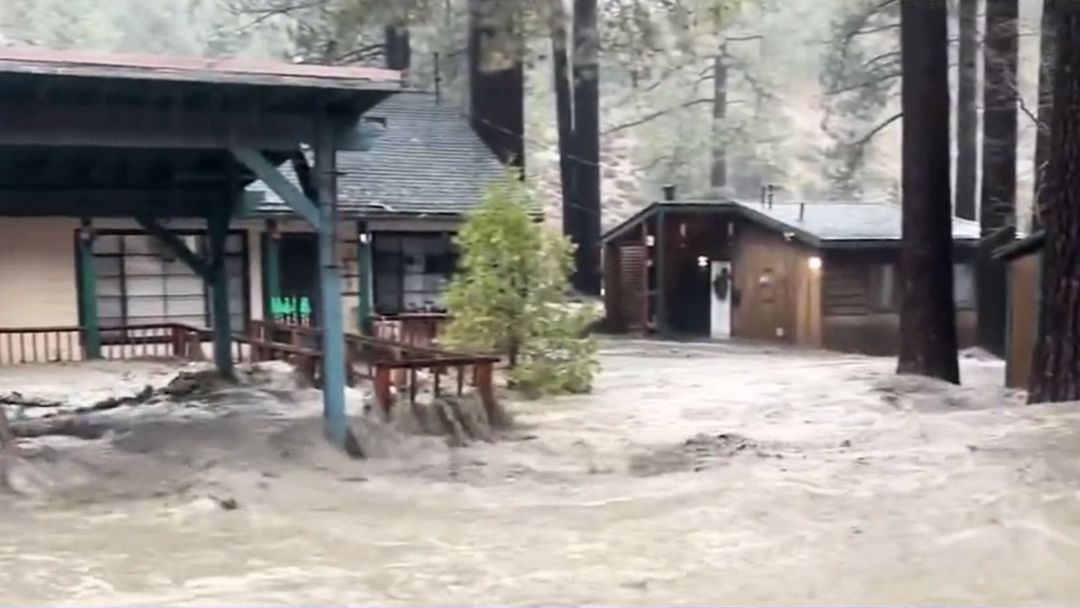 Poderosa tormenta azota el sur de California: millones de personas, bajo alerta de inundaciones | ViX