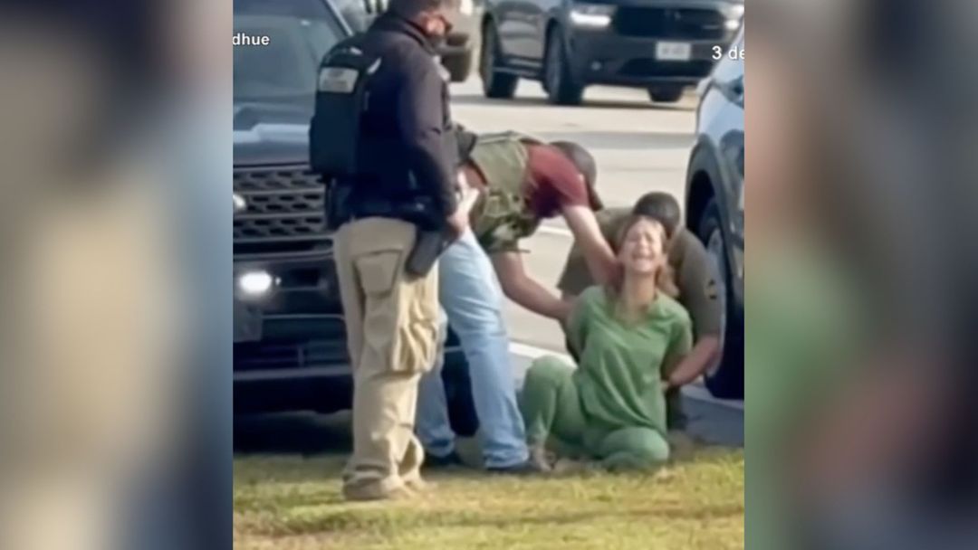 Polémico arresto de ciudadana por parte de ICE: nuevo video revela momentos previos a la detención | ViX