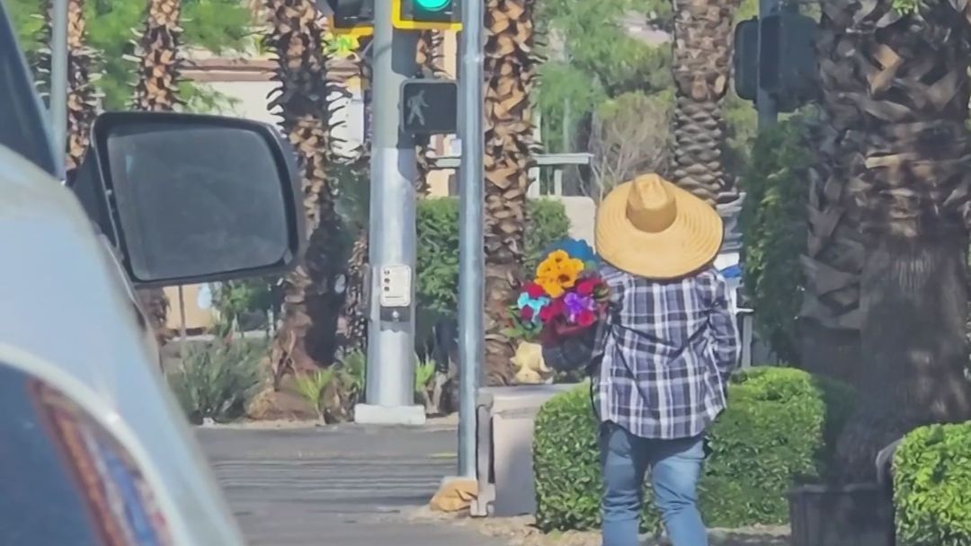 "Toda la gente tiene miedo": temor entre indocumentados en Las Vegas por operativos migratorios | ViX