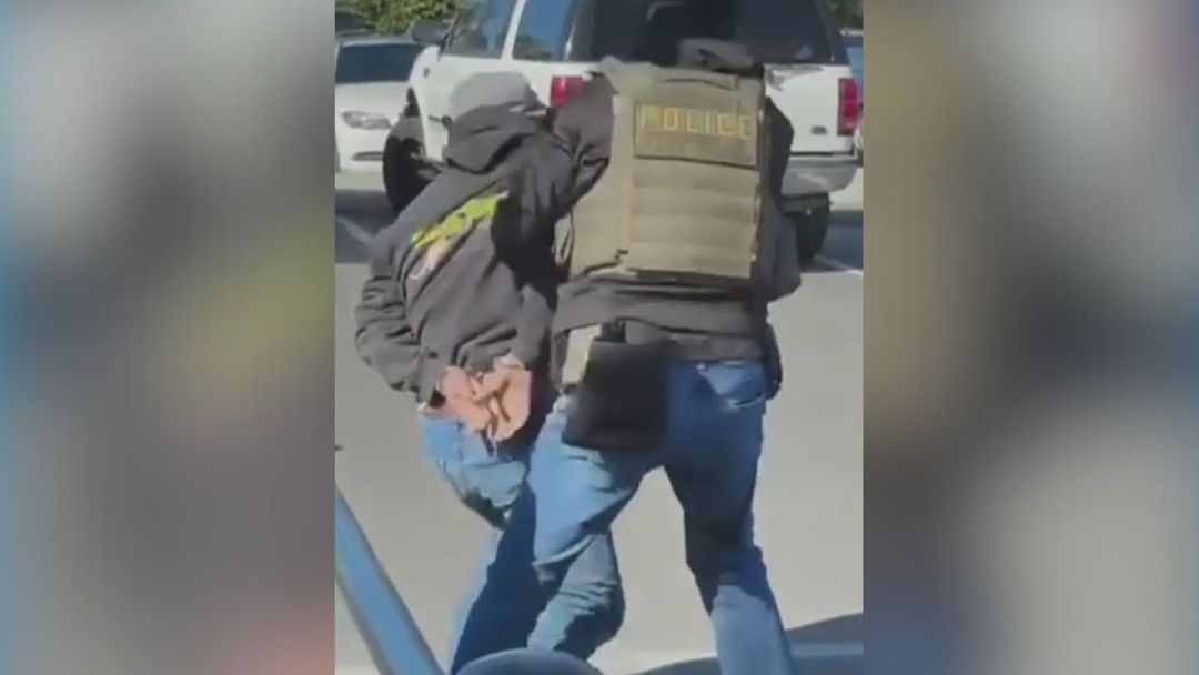 Operativos migratorios no dan tregua en fin de año: se registran arrestos en un Home Depot | ViX