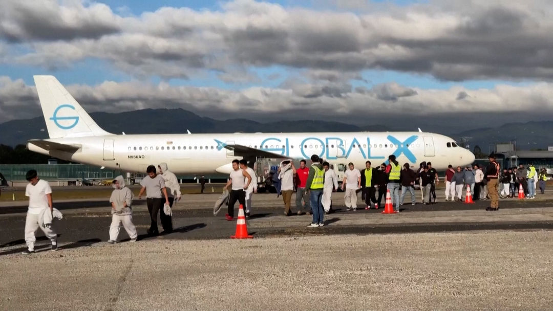 Aterrizan en Guatemala los últimos vuelos de deportación de 2025 | ViX