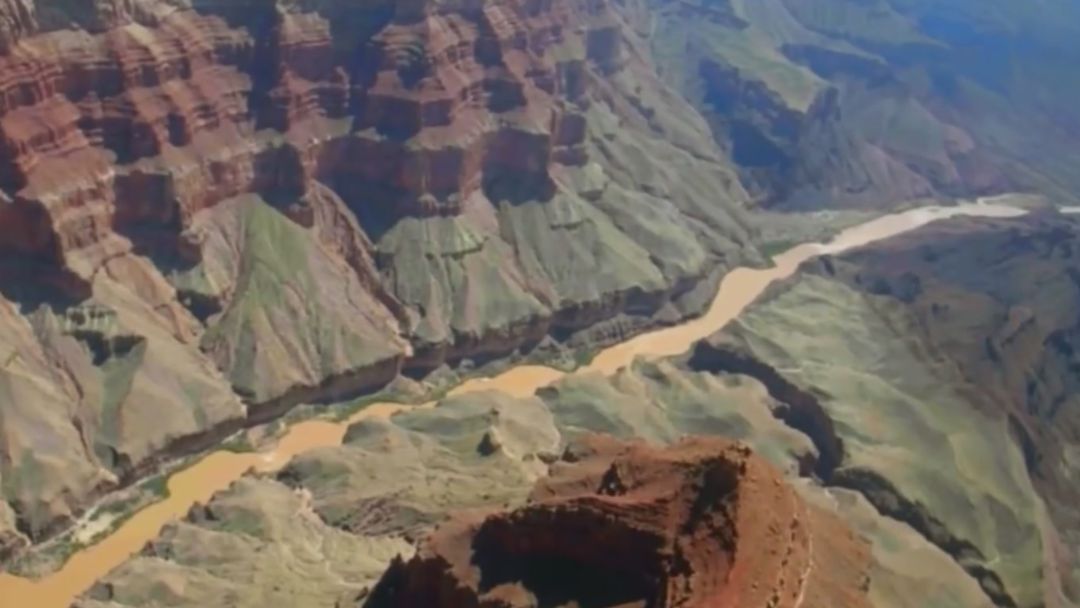 Extranjeros pagarán más por día para entrar a parques nacionales: resumen de las noticias del día | ViX