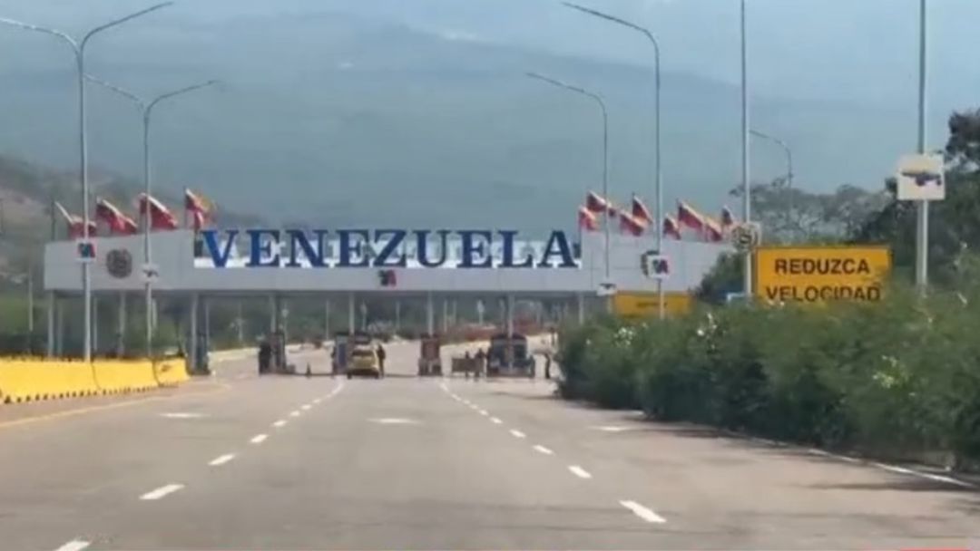 Equipo de Univision no logra entrar a Venezuela por instrucción enviada a la frontera con Colombia | ViX