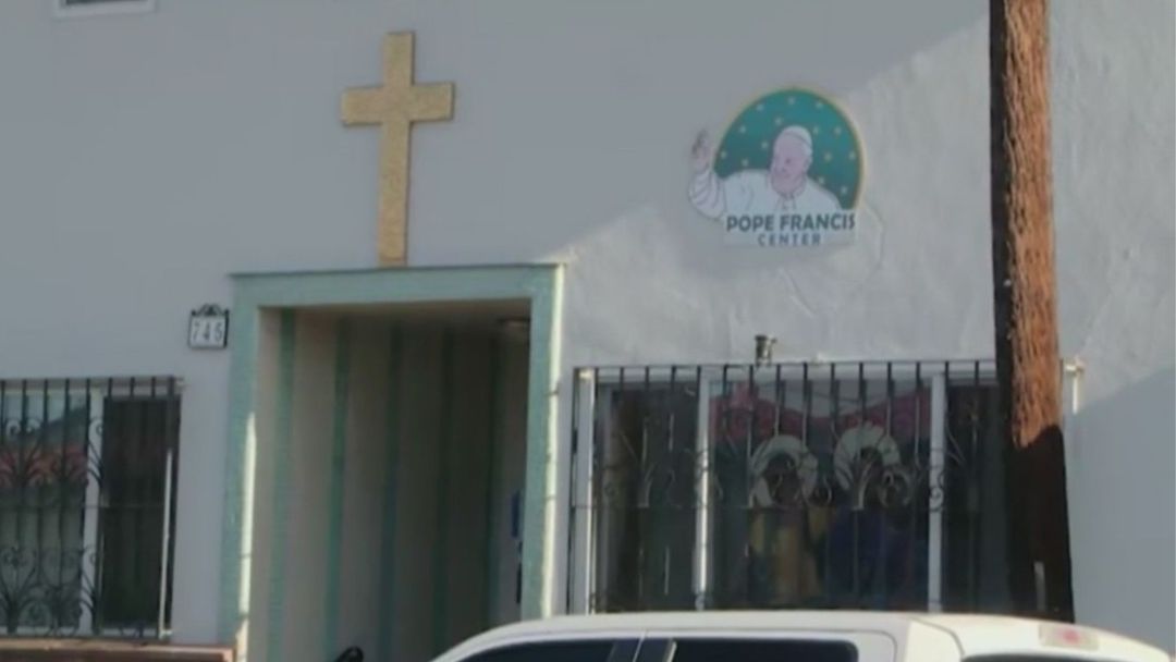 Abren centro de recursos para inmigrantes en California: ofrecen apoyo legal y emocional | ViX