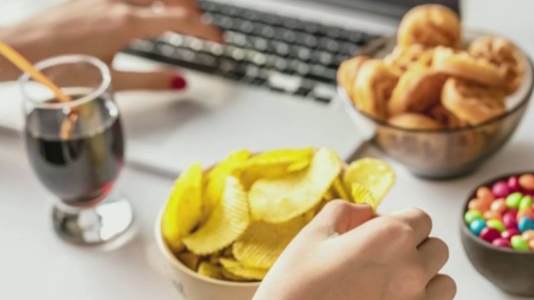 Hambre emocional: ¿Qué es y por qué puede ser un problema? | ViX